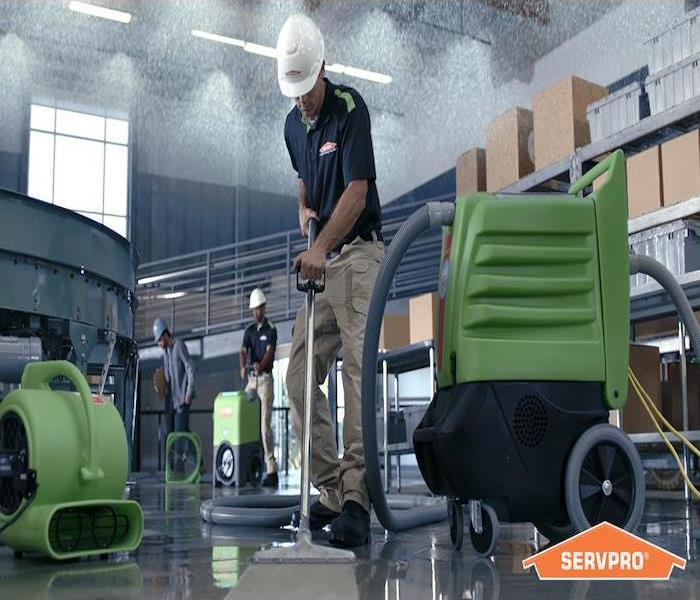 SERVPRO crew conducting cleaning service